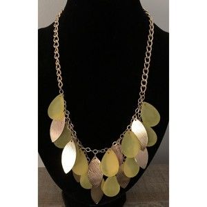 Chunky Layered Gold Tone Link 22" Necklace with Yellow Shell Fringe 60g